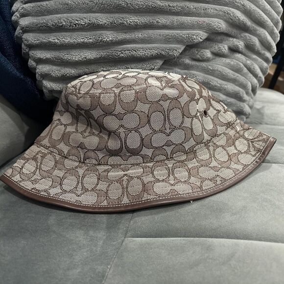 Coach Bucket Hat - Picture 2 of 5